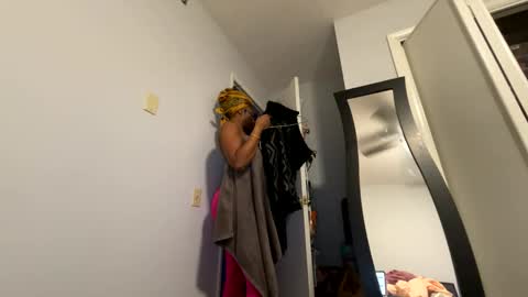 Snapshot of wynterheat chatting on 02/21/25, 09:56 Wynter Heat online show from 02/21/25, 09:56