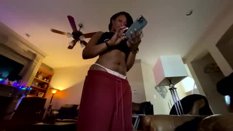 Snapshot of wynterheat chatting on 03/08/25, 08:03 Wynter Heat online show from 03/08/25, 08:03