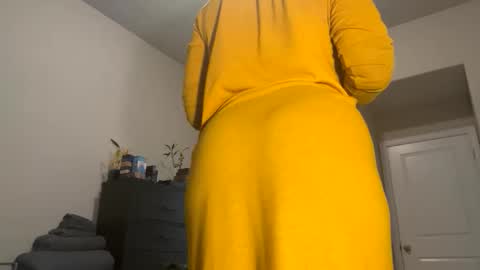 Snapshot of wynterheat chatting on 11/20/25, 05:18 Wynter Heat online show from 11/20/25, 05:18