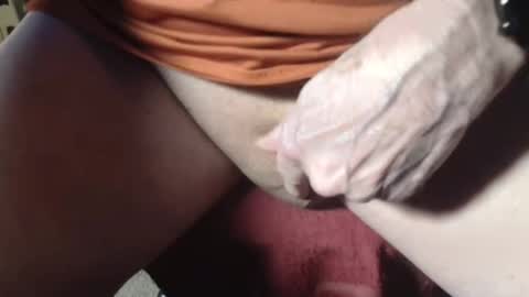 Snapshot of x050 chatting on 11/16/25, 08:14 Whoopy III online show from 11/16/25, 08:14