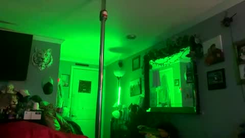 Snapshot of x7i3zuvfcwxym8naezgb chatting on 11/17/25, 05:41 Whatyouwantbest online show from 11/17/25, 05:41