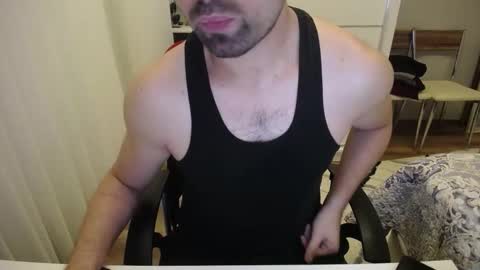 Snapshot of x_____0_____x chatting on 01/18/26, 09:51 Mr. Lonely online show from 01/18/26, 09:51