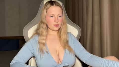 eva online show from 12/01/25, 02:33