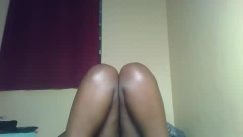 X melanine online show from 11/19/25, 01:00