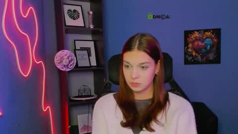 Snapshot of x_yasmin_x chatting on 02/19/26, 02:35 Yasmin online show from 02/19/26, 02:35