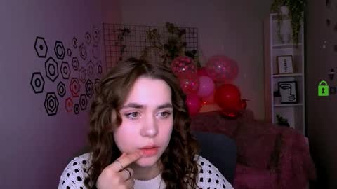 Snapshot of x_yasmin_x chatting on 02/20/26, 10:27 Yasmin online show from 02/20/26, 10:27