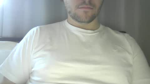 Snapshot of x_yes chatting on 11/20/25, 12:05 x_yes online show from 11/20/25, 12:05