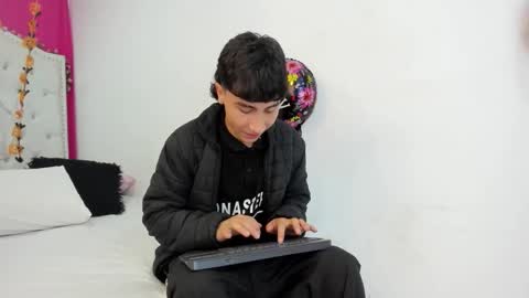 xaanderGrey online show from 10/10/25, 07:46