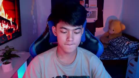 Snapshot of xaldrian_destroyer chatting on 02/13/25, 01:15 Prince Aldrian online show from 02/13/25, 01:15