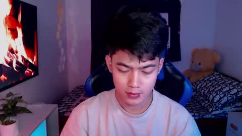 Snapshot of xaldrian_destroyer chatting on 03/11/25, 12:22 Prince Aldrian online show from 03/11/25, 12:22