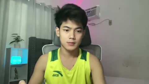 Snapshot of xaldrian_destroyer chatting on 12/02/25, 06:41 Prince Aldrian online show from 12/02/25, 06:41