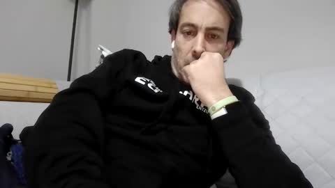 xalegarmax online show from 10/30/25, 11:27