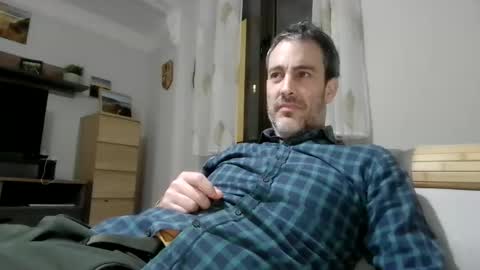 xalegarmax online show from 12/04/25, 09:34