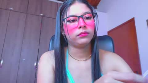 Snapshot of xallysonx_ chatting on 06/24/26, 11:53 XALLYSONX online show from 06/24/26, 11:53