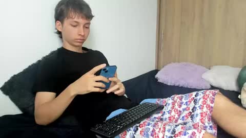 Snapshot of xamyu chatting on 12/07/24, 09:00 Xam online show from 12/07/24, 09:00