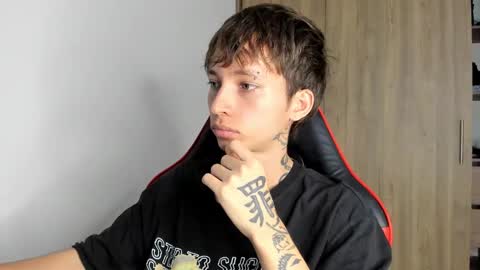 Snapshot of xamyu chatting on 12/17/24, 09:16 Xam online show from 12/17/24, 09:16