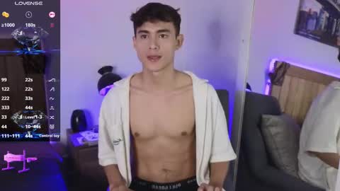 Snapshot of xander_card chatting on 10/14/25, 06:58 Xander Cardona online show from 10/14/25, 06:58