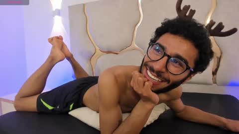 Snapshot of xander_tay chatting on 12/06/24, 07:45 ISSANDER online show from 12/06/24, 07:45