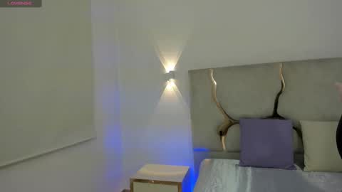 Snapshot of xander_tay chatting on 12/16/24, 07:54 ISSANDER online show from 12/16/24, 07:54