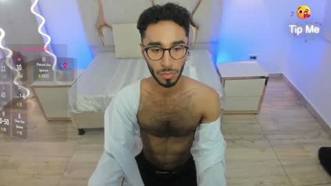 Snapshot of xander_tay chatting on 01/15/25, 07:55 ISSANDER online show from 01/15/25, 07:55