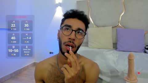 Snapshot of xander_tay chatting on 01/21/25, 10:19 ISSANDER online show from 01/21/25, 10:19