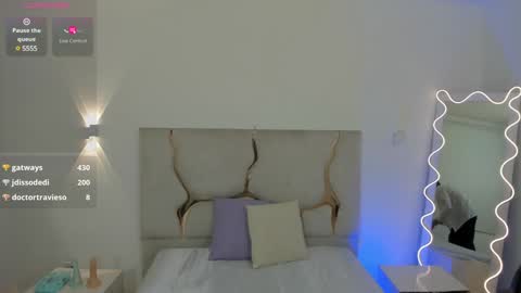 Snapshot of xander_tay chatting on 01/30/25, 07:37 ISSANDER online show from 01/30/25, 07:37