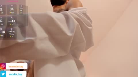 Snapshot of xander_tay chatting on 02/19/25, 08:52 ISSANDER online show from 02/19/25, 08:52