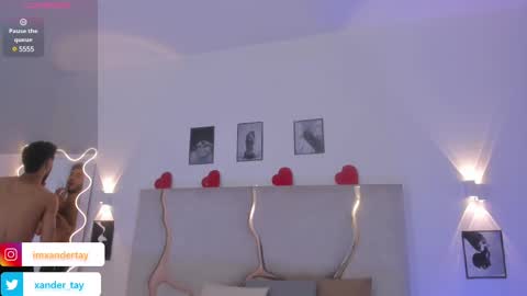 Snapshot of xander_tay chatting on 02/24/25, 07:52 ISSANDER online show from 02/24/25, 07:52