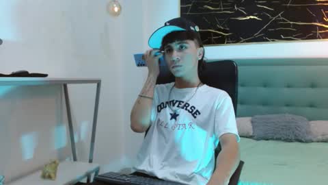 xandergrey8 online show from 01/15/26, 07:17