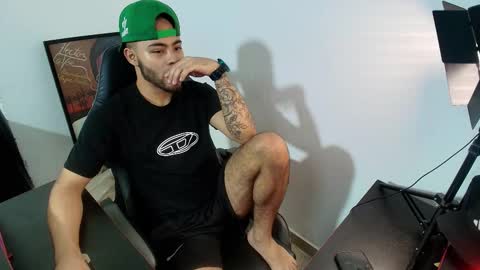 Snapshot of xanderstone00 chatting on 02/13/26, 09:44 Xanderstone online show from 02/13/26, 09:44