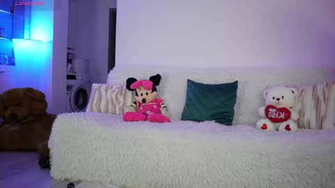 Alexandra online show from 05/15/26, 10:50