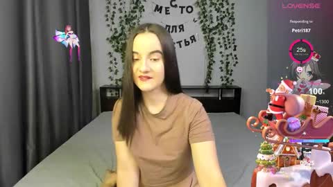 Snapshot of xangel_bunny_x chatting on 10/16/25, 06:31 Lola online show from 10/16/25, 06:31