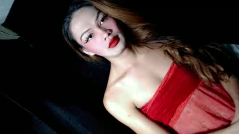 Snapshot of xangel_redx chatting on 05/22/26, 09:53 ANGEL online show from 05/22/26, 09:53