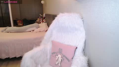 Snapshot of xaviera_love chatting on 09/19/25, 06:59 miya online show from 09/19/25, 06:59