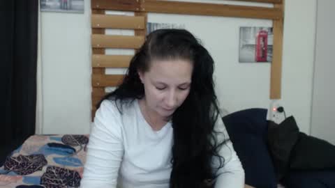 Snapshot of xbeachbabexx chatting on 12/21/25, 10:06 Kelly online show from 12/21/25, 10:06