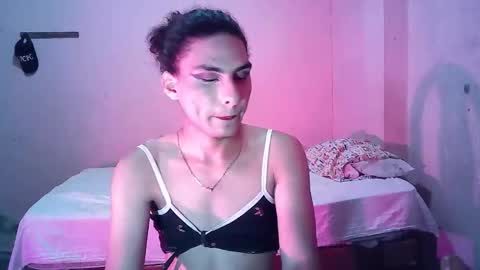 Snapshot of xbryxxx2 chatting on 11/14/25, 03:49 britany online show from 11/14/25, 03:49