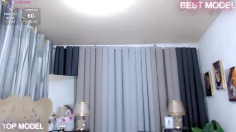 Snapshot of xclassyanisha chatting on 02/13/25, 09:30 I LOVEE TO TRAVEL AROUND THE WORLD online show from 02/13/25, 09:30