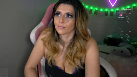 spoil me here  online show from 03/04/25, 12:01