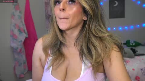 spoil me here  online show from 11/29/25, 11:02