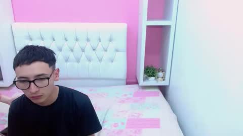 xcoupleplayxx online show from 04/24/26, 02:58