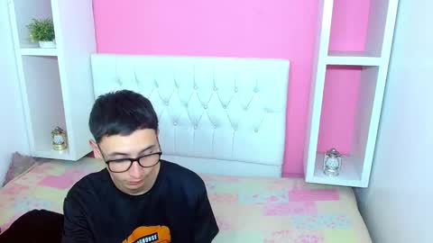 xcoupleplayxx online show from 05/02/26, 03:00