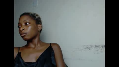 Snapshot of xcreamypussy chatting on 12/17/24, 02:12 xcreamypussy online show from 12/17/24, 02:12