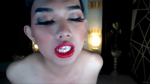 Snapshot of xcumshotselfsucker4ux chatting on 12/15/24, 12:18 Candy Lily online show from 12/15/24, 12:18