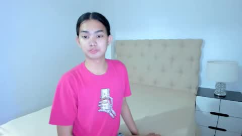 Snapshot of xcumshotselfsucker4ux chatting on 09/25/25, 08:51 Candy Lily online show from 09/25/25, 08:51