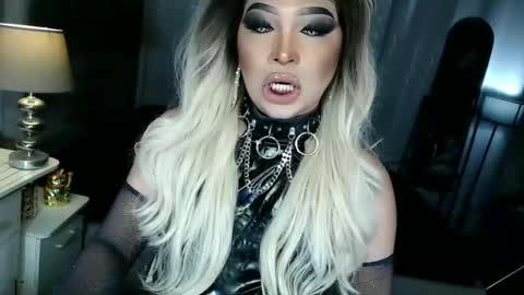 Zhavia online show from 10/01/25, 05:19
