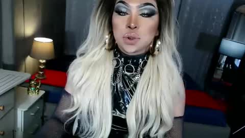 Snapshot of xdirtyflirtyx chatting on 10/30/25, 07:36 Zhavia online show from 10/30/25, 07:36