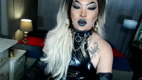 Snapshot of xdirtyflirtyx chatting on 11/04/25, 06:29 Zhavia online show from 11/04/25, 06:29