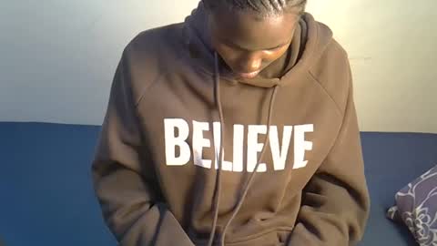 xeenah online show from 03/08/26, 02:04