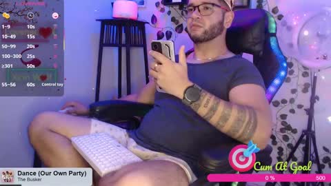 Snapshot of xein_wolf chatting on 10/13/25, 02:33 Xein Independent Model online show from 10/13/25, 02:33