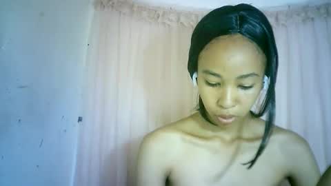 Snapshot of xenna610827 chatting on 01/26/25, 05:13 xenna610827 online show from 01/26/25, 05:13